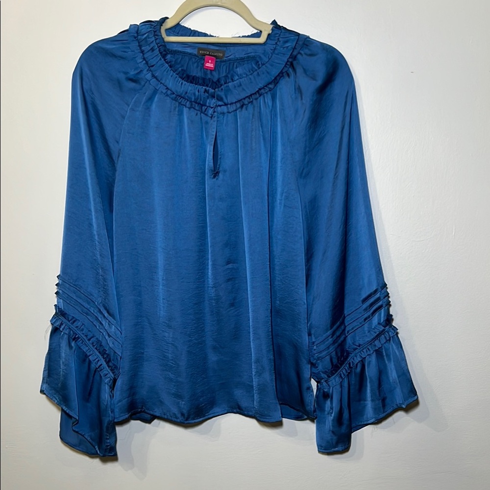 Vince Camuto Elegant Blue Women's Top New without tag - Picture 1 of 12